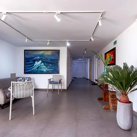 U-go Edificio Faro En El Laguito, *